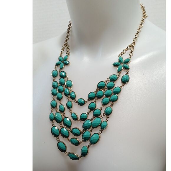 Bold Turquoise Colored Statement Necklace with Gold-toned Chain and Floral - Picture 3 of 12